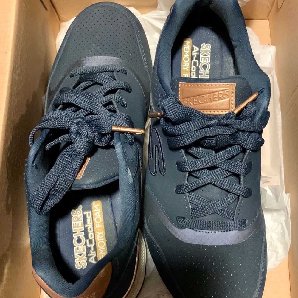 Sketchers Smooth Moves